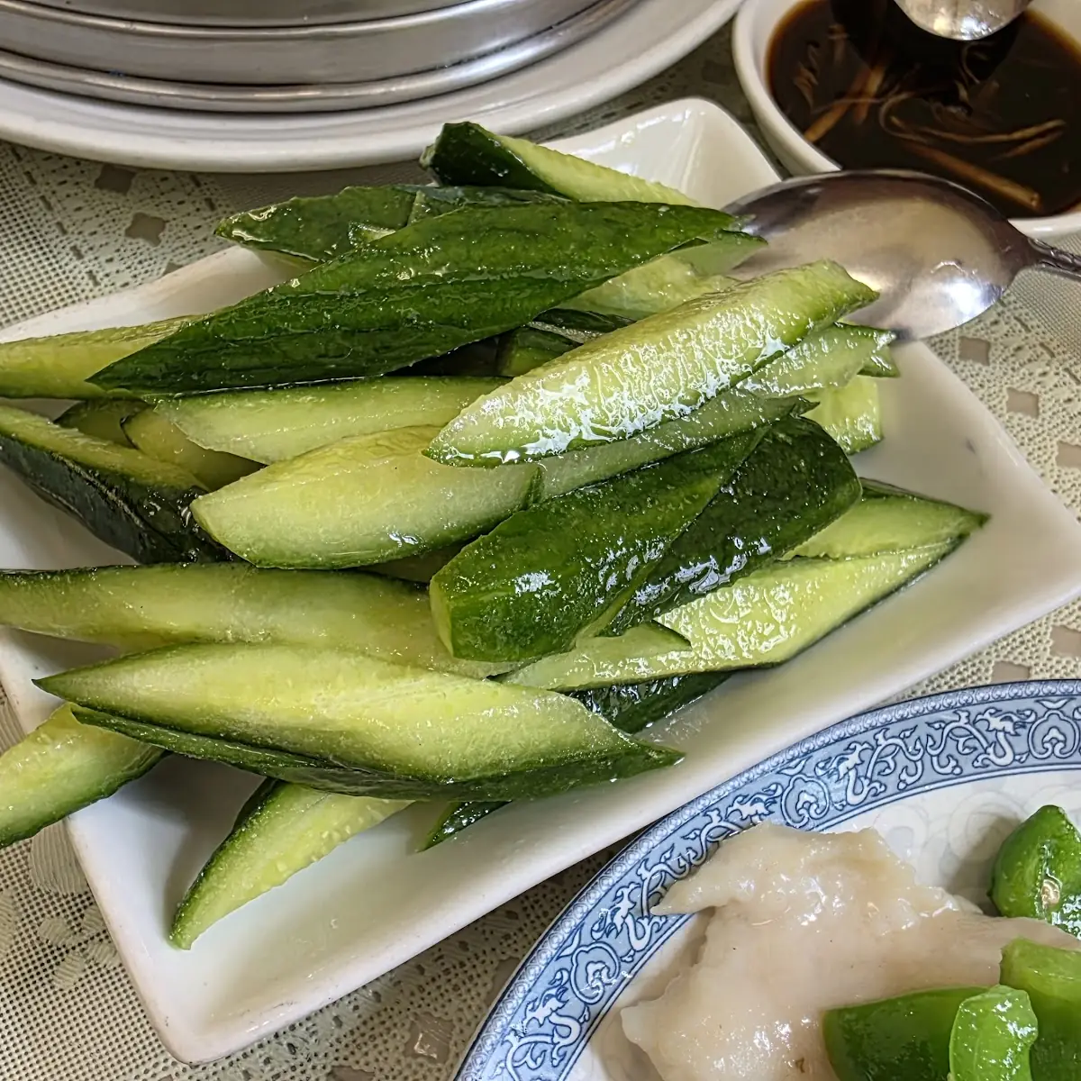 house made cucumber 涼拌黃瓜